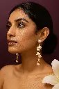 Lilly Bloom Pearl Earings