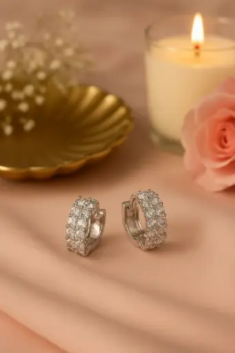 Silver Gleam Earcuff