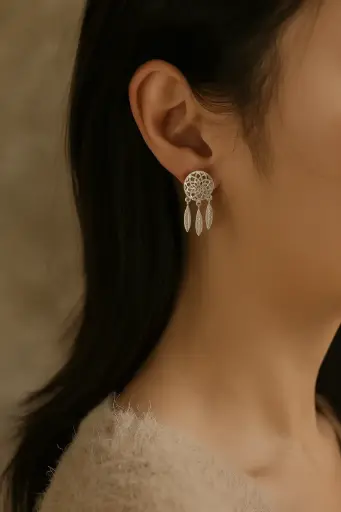 Luna Catcher Earing